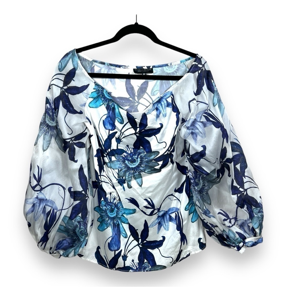 MEDIUM DANIELLA BATLLE DESIGNER BLOUSE SILK WHITE BLUE FLORAL LUXURY PUFF SLEEVE